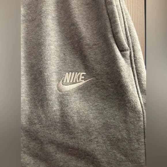Size L gray Nike Sweatpants - Picture 3 of 4